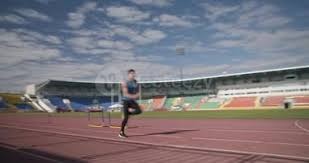 状态不错！哈登半场13分3篮板&快船半场结束前将分差追至1分